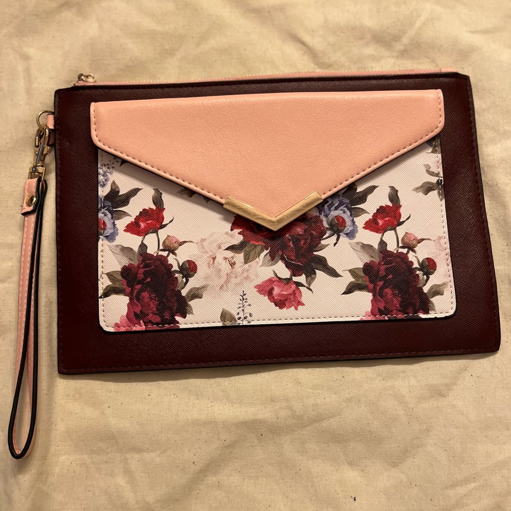Also Shoes Wristlet